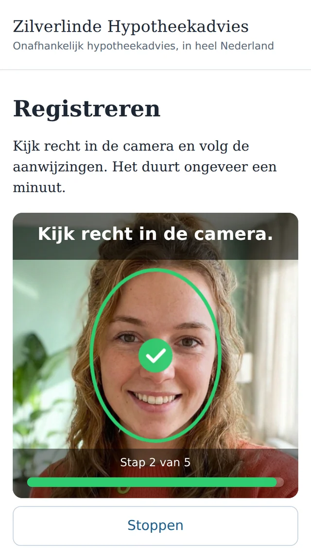 Look straight into the camera: the face is inside the oval, which is green, with a green tick in the middle and a full bar.